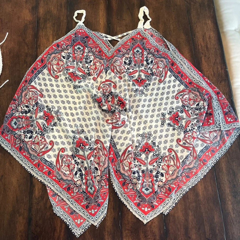 Handkerchief blouse- Size XS - Picture 3 of 7